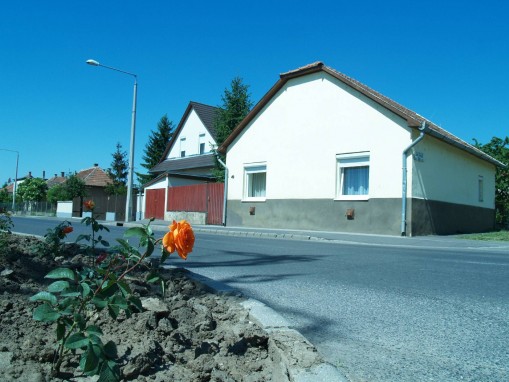   - R'80 Vendégház Tokaj